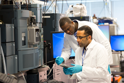 Laboratory-technichans-mass-spectrometer
